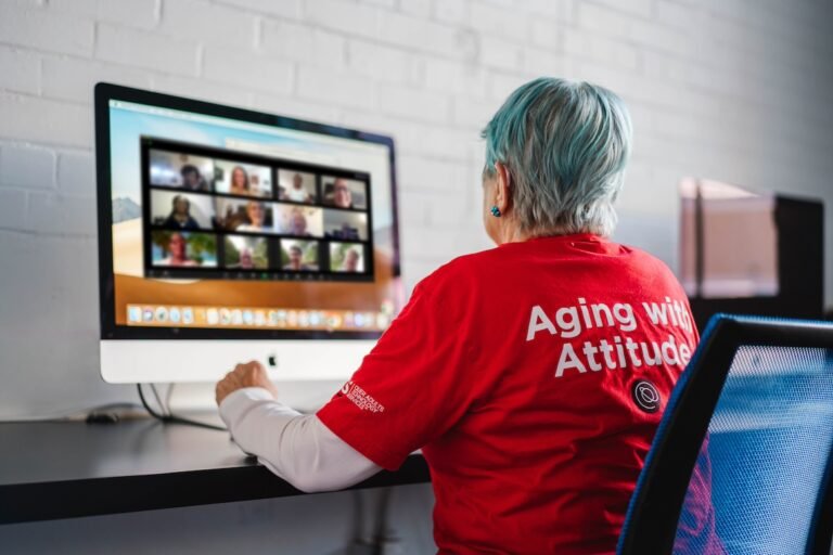 share-your-techspertise-–-and-more!-–-senior-planet-from-aarp