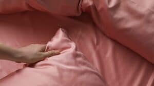 the-best-silk-pillowcases-for-better-hair-and-skin-|…